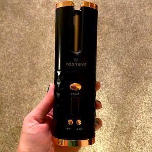 Foxybae wireless hair curler - NO CHARGER!